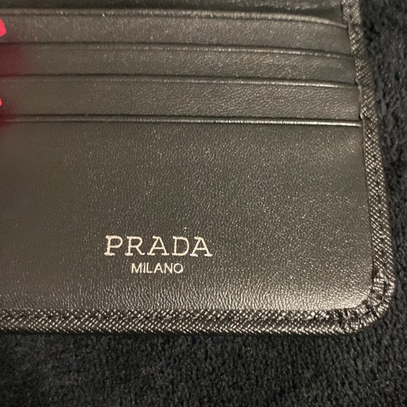 ❌SOLD❌ NWOT Ladies Black Leather PRADA Card Holder, Zipper Wallet - Picture 3 of 9